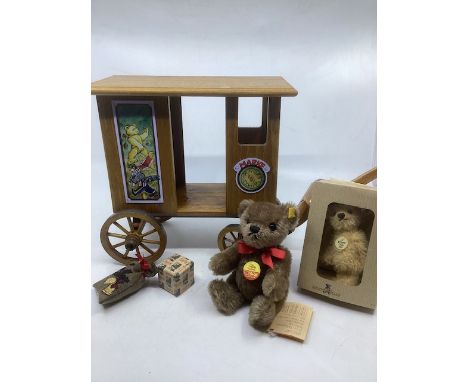 Steiff special wooden cart for toys, with 2 christmas vintage parcels &nbsp;0202/15( no horse pulling) &nbsp;and an original 
