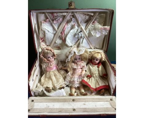 Antique Dolls toy rouge original  trunk with Kammer and Reinhardt mignonette small doll and other 2 with original nightgowns 