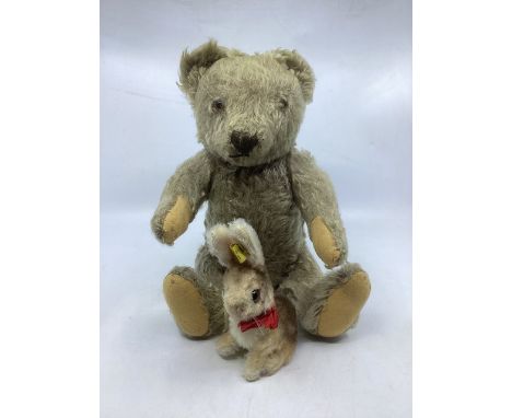 Vintage Steiff German teddy bears 1950s amber eye button in ear, together with a 1968 Sonny steiff rabbit toy, (2)