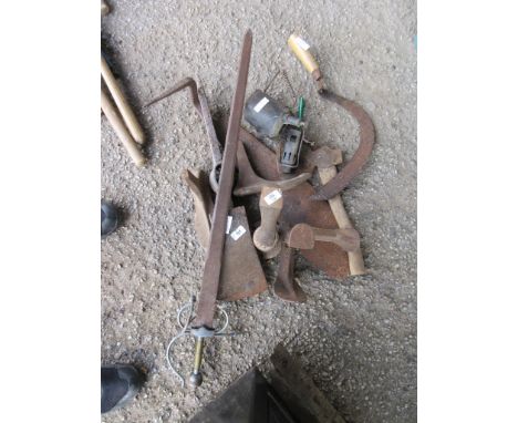 MIXED LOT OF TOOLS TO INCLUDE SWORD