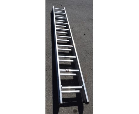 EXTENDING LADDER