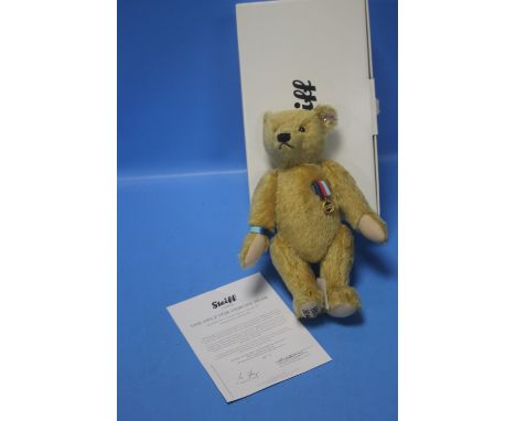 A STEIFF HELP FOR HEROES TEDDY BEAR, Exclusively made for Danbury Mint 2011, honey blond, 30 cm, Limited Edition 15/Productio