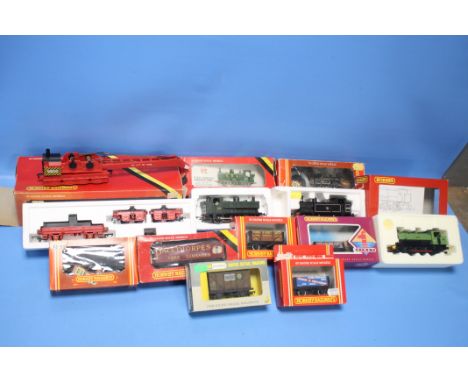 THREE BOXED HORNBY STEAM LOCOMOTIVES, R.302 0-6-0 TANK, R.2281 0-6-0, GWR 0-6-0 PANNIER TANK, HORNBY OPERATING 75 TON BREAKDO