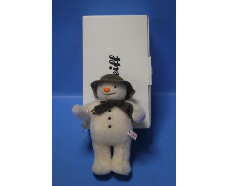 A STEIFF THE SNOWMAN, exclusive to Danbury Mint, 2013, 26 cm, Limited Edition 67/Production limited to the end of 2013, 30th 
