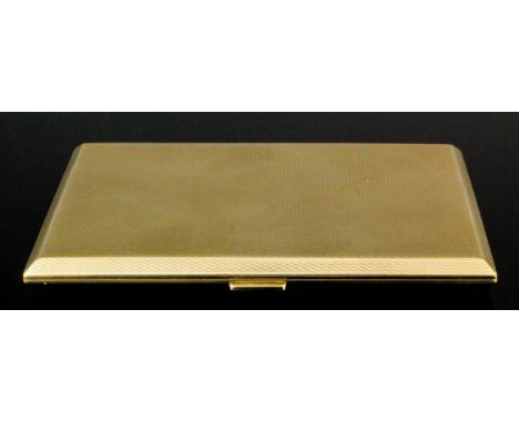 A George V 9ct gold cigarette case with engine turned decoration, 110mm x 85mm x 8mm deep, Chester 1927 (gross weight 136 gra