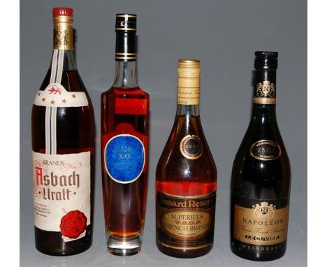 VS Cognac Courvoisier, 70cl, 40%, one bottle in carton; Hennessy VSOP cognac, 1l, 40%, one bottle in carton; Prunier XO cogna