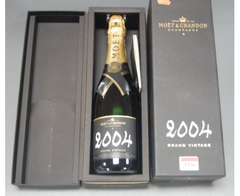 Moët &amp; Chandon 2004 Grand Vintage Champagne, two bottles in presentation box