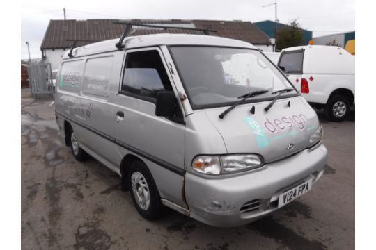 Белый hyundai h100