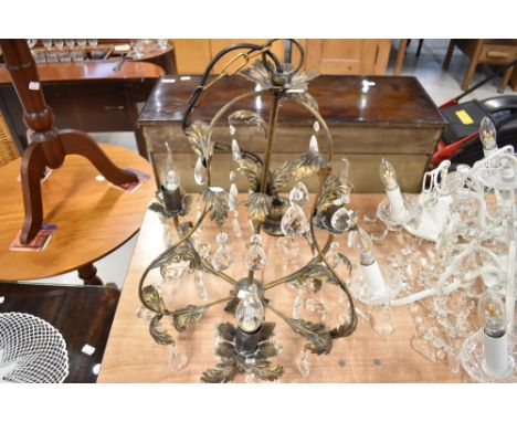 A glass electrolier/chandelier  light fitting