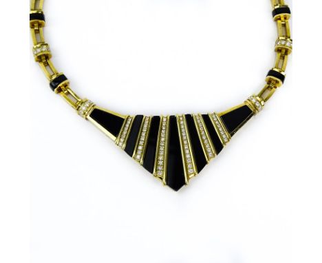 Vintage Approx. 3.0 Carat Round Brilliant Cut Diamond, Black Onyx and 18 Karat Yellow Gold Pendant Necklace. Diamonds E-F col
