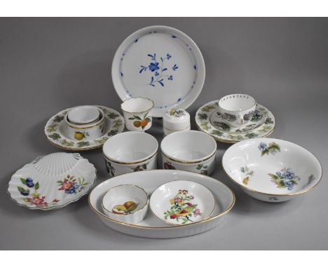 A Collection of Various Royal Worcester Items to comprise Evesham Dish, Oven to Table Wares, Mug and Saucer, Bowls, Plates Et