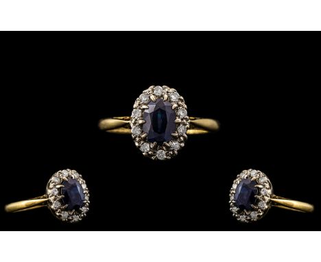 18ct Gold Attractive Sapphire and Diamond Cluster Ring - Flower head Setting. Hallmark Birmingham 1968, The Central Faceted S