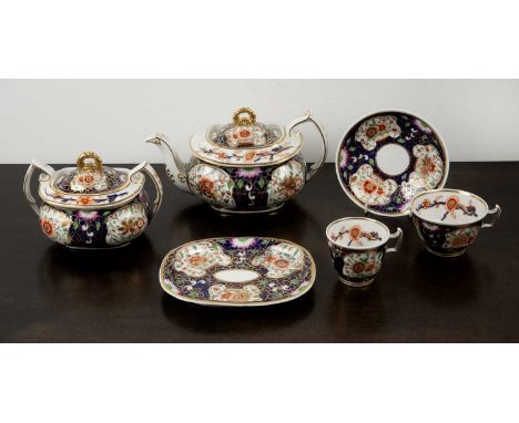 Chamberlains Worcester part setEnglish, circa 1830, pattern number 1007, 'India border and panels blue hearts and fawn', red 