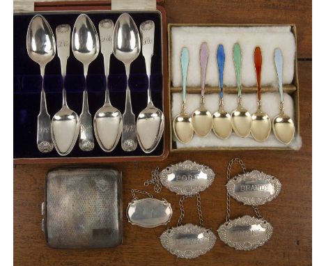 Collection of silvercomprising of a set of six silver teaspoons, bearing marks for George Fenwick, Edinburgh, 1819, with engr