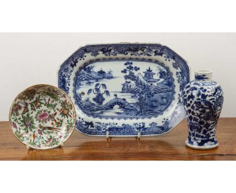 Group of three Chinese piecesto include a small 19th Century blue and white vase with Kangxi mark, 14cm high, a blue and whit