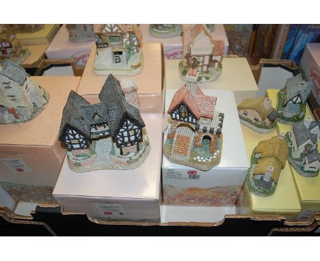 Nine various David Winter boxed cottage ornaments, to include; Tudor Manor House, Tamar cottage, Gallows Gate etc 