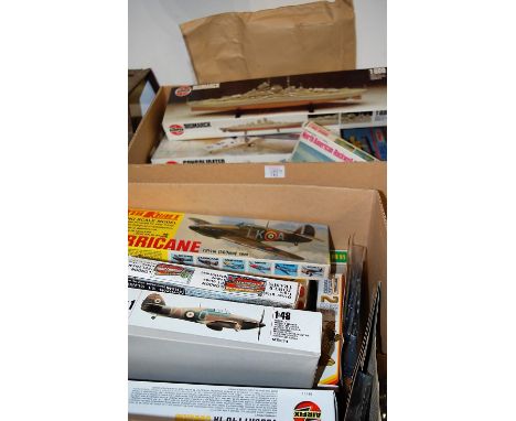 Two boxes of model Airfix kits Condition Report / Extra Information Many of the boxes appear to be complete & in good conditi