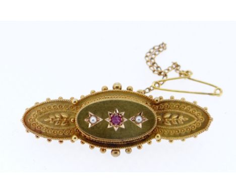 9CT GOLD RUBY &amp; PEARL SET LADIES BAR BROOCH, 4.2gms, in black jewellery box Condition Report: appears in good overall con