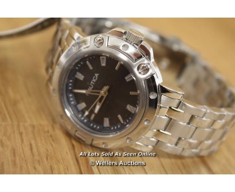 *MID SIZE WATCH, NAUTICA,QUARTZ MOVEMENT,BRUSHED STAINLEES STEEL CASE AND BRACELET WITH SPARE STRAP AND CHANGING TOOL.  / NEW