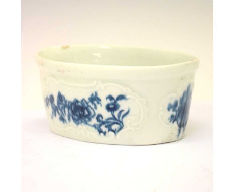 Worcester moulded dish, underglaze decorated in the 'Peony' print, 1758-60, 13cm diameter
