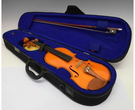 'The Stentor Student I' half-size violin, with bow and case