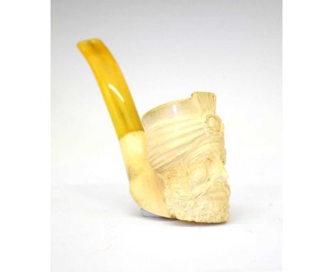 Modern Turkish boxed meerschaum pipe No. 6, 11.5cm high 