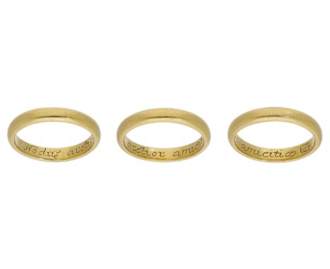 An 18ct gold posy ring, 18th century, the plain gold D-shaped inscribed to the interior in script ‘Nodus . action amicitice’,