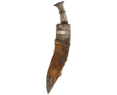 A 2/3RD QUEEN ALEXANDRA'S OWN GURKHA RIFLES PRESENTATION KUKRI, 33cm sharply curved fullered blade decorated with scrolling f