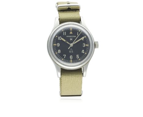 A GENTLEMAN'S STAINLESS STEEL KENYAN ARMY HAMILTON GENERAL SERVICE TROPICALIZED WRIST WATCH CIRCA 1970D: Black dial with Arab