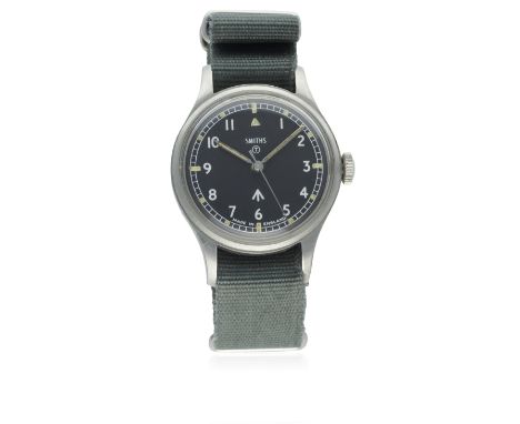 A GENTLEMAN'S STAINLESS STEEL BRITISH MILITARY SMITHS WRIST WATCH DATED 1968D: Black dial with Arabic numerals &amp; tritium 