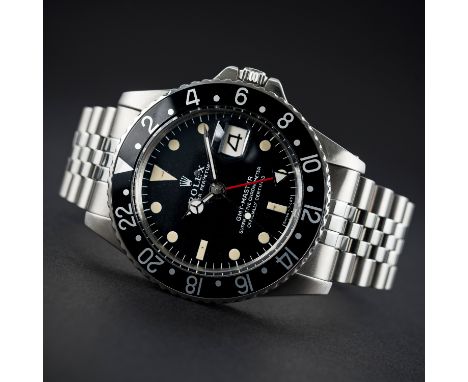 A RARE GENTLEMAN'S STAINLESS STEEL ROLEX OYSTER PERPETUAL GMT MASTER BRACELET WATCH CIRCA 1968, REF. 1675 MK1 "LONG E" DIALD: