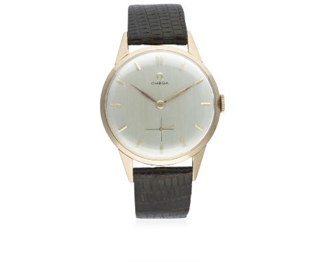 A GENTLEMAN'S LARGE SIZE 18K SOLID PINK GOLD OMEGA WRIST WATCH CIRCA 1940s, REF. 10644926D: Silver dial with pink gold batons