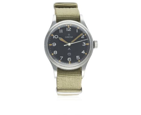 A GENTLEMAN'S STAINLESS STEEL BRITISH MILITARY OMEGA&nbsp;RAF&nbsp;PILOTS WRIST WATCH DATED 1953, REF. 2777-1 SC WITH "THIN A