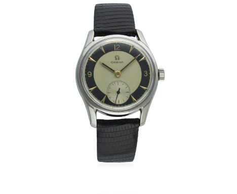 A GENTLEMAN'S LARGE SIZE STAINLESS STEEL OMEGA WRIST WATCH CIRCA 1950, REF. 2639-1 WITH RARE TWO TONE DIAL D: Black &amp; sil
