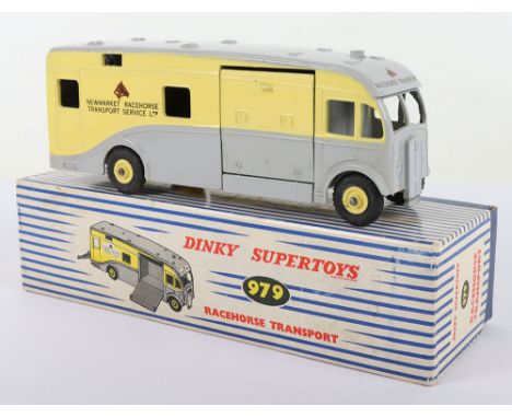 Dinky Supertoys 979 Newmarket Racehorse Transport, grey/lemon yellow body ‘Newmarket Racehorse Transport Service Ltd’ complet