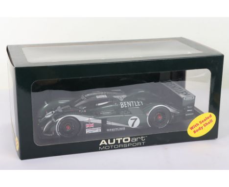 AutoArt Bentley Speed 8  Le Mans 2003 1/18 scale model Car, Kristensen/Capello/Smith RN.7 in near mint to mint boxed conditio