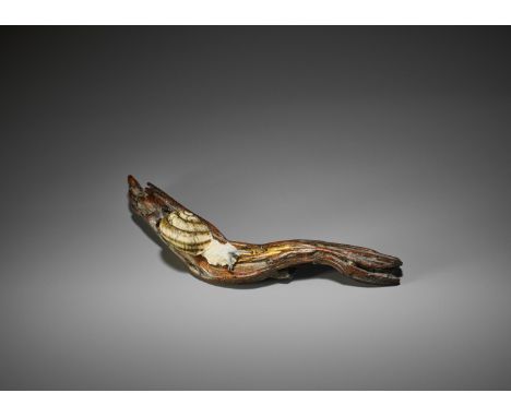 KODO: A SUPERB INLAID AND LACQUERED WOOD NETSUKE OF A SNAIL ON DRIFTWOOD By Okuda Kodo (born 1940), signed Uma 馬Japan, c. 197