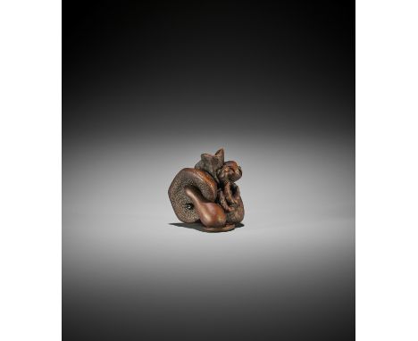 DERKACHENKO: A BOXWOOD NETSUKE OF A KINCHAKU, NETSUKE AND OJIME By Alexander DerkachenkoUkraine, 2020Carved as a sagemono ens