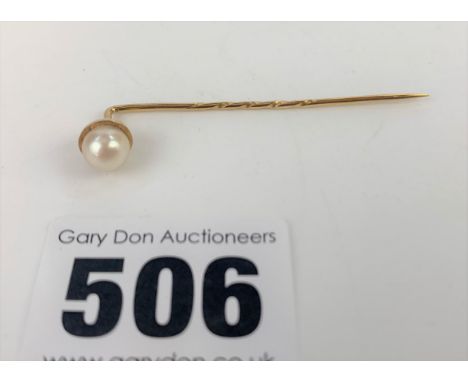 9k gold tie pin with cultured pearl, length 2”, w: 1.2 gms