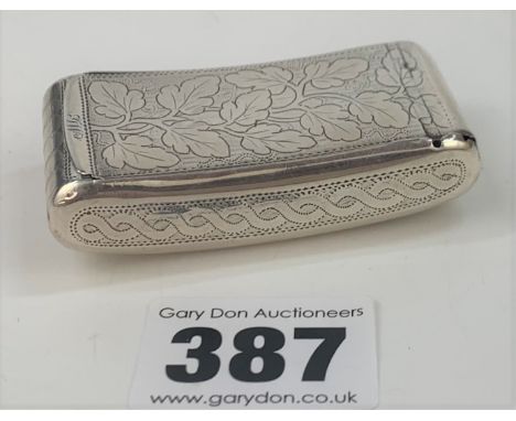 Silver snuff box (1810) 2.5” x 1”, w: 0.9 ozt