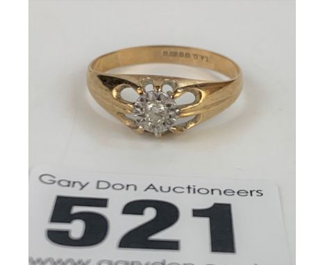 9k gold and diamond ring, size X, w: 2.3 gms