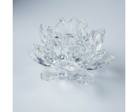 Stunning Swarovski crystal waterlily candleholder, beautifully crafted in the shape of a multi-petal waterlily. Featuring fac