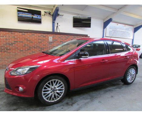 Make &amp; Model: Ford Focus Zetec Navigator TDate of Reg: YR14 NKNColour: Redcc: 998MoT: 31-10-2020Fuel Type: PETROLMileage: