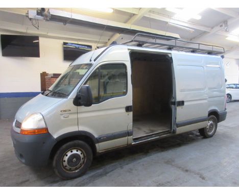 Make &amp; Model: Renault Master LM35 Extra DCIDate of Reg: AO10 UMYColour: Greycc: 2464MoT: 26-08-2021Fuel Type: DIESELMilea