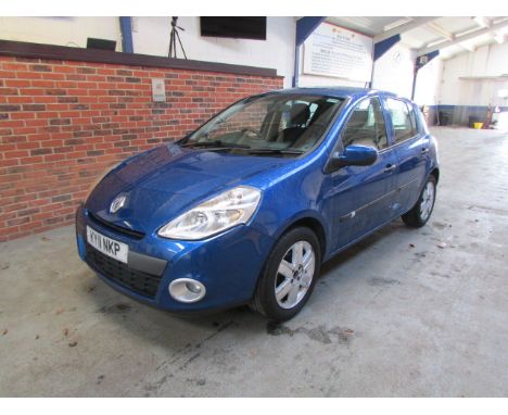 Make &amp; Model: Renault Clio BizuDate of Reg: KY11 NKPColour: Bluecc: 1149MoT: 16-12-2020Fuel Type: PETROLMileage: 58kTrans