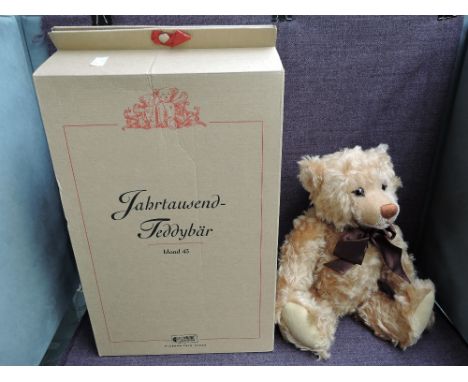 A modern Steiff limited edition Bear, Year 2000 Teddy Bear, blond 43, white tag 670374, with certificate 03795/1999, approx h