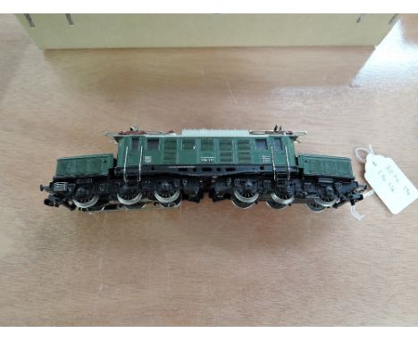 A Marklin HO scale Crocodile E94 726 Electric Locomotive