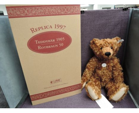 A modern Steiff limited edition Bear, Teddy Bear 1905 Red Brown 50 Replica 1997, white tag 404306, with certificate 03462/600