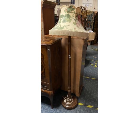STANDARD LAMP WITH SHADE