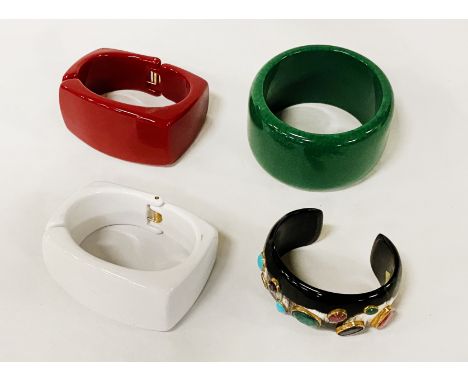 MULTI GEMSTONE BANGLE BY A.P (ASHLEY PITTMAN KUNDI) AS FOUND TOGETHER WITH 3 OTHER FASHION BANGLES